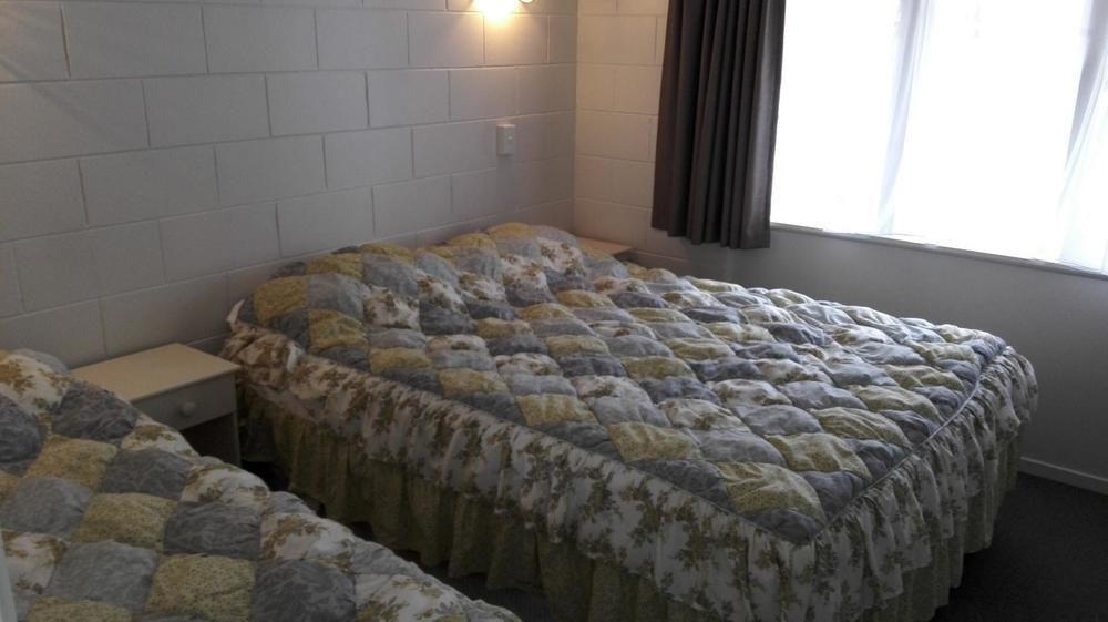 Browns Bay Olive Tree Motel & Apartment Okura Bush Экстерьер фото