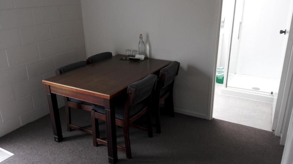 Browns Bay Olive Tree Motel & Apartment Okura Bush Экстерьер фото